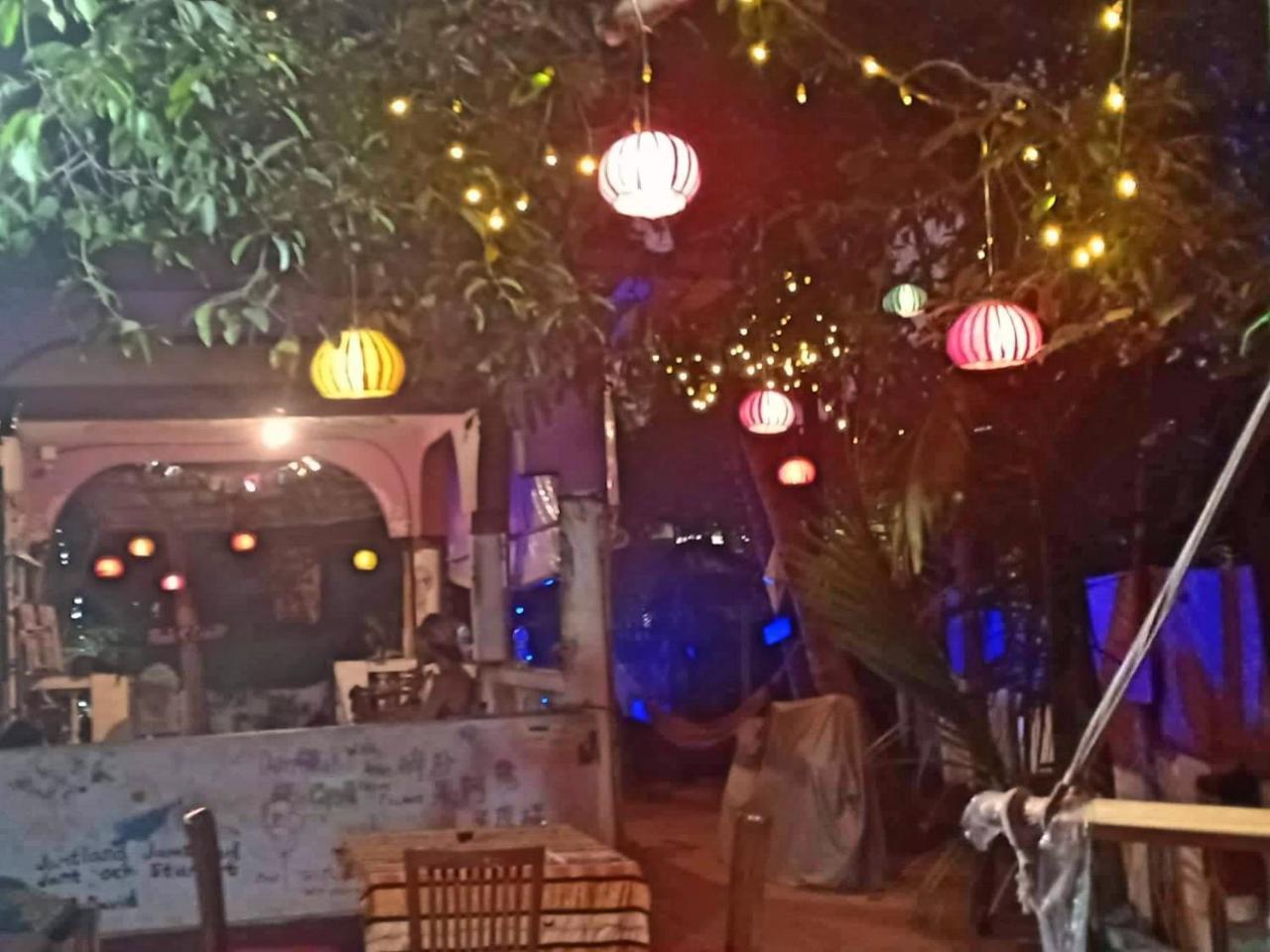 Bunkd Hostel, Анджуна Екстериор снимка