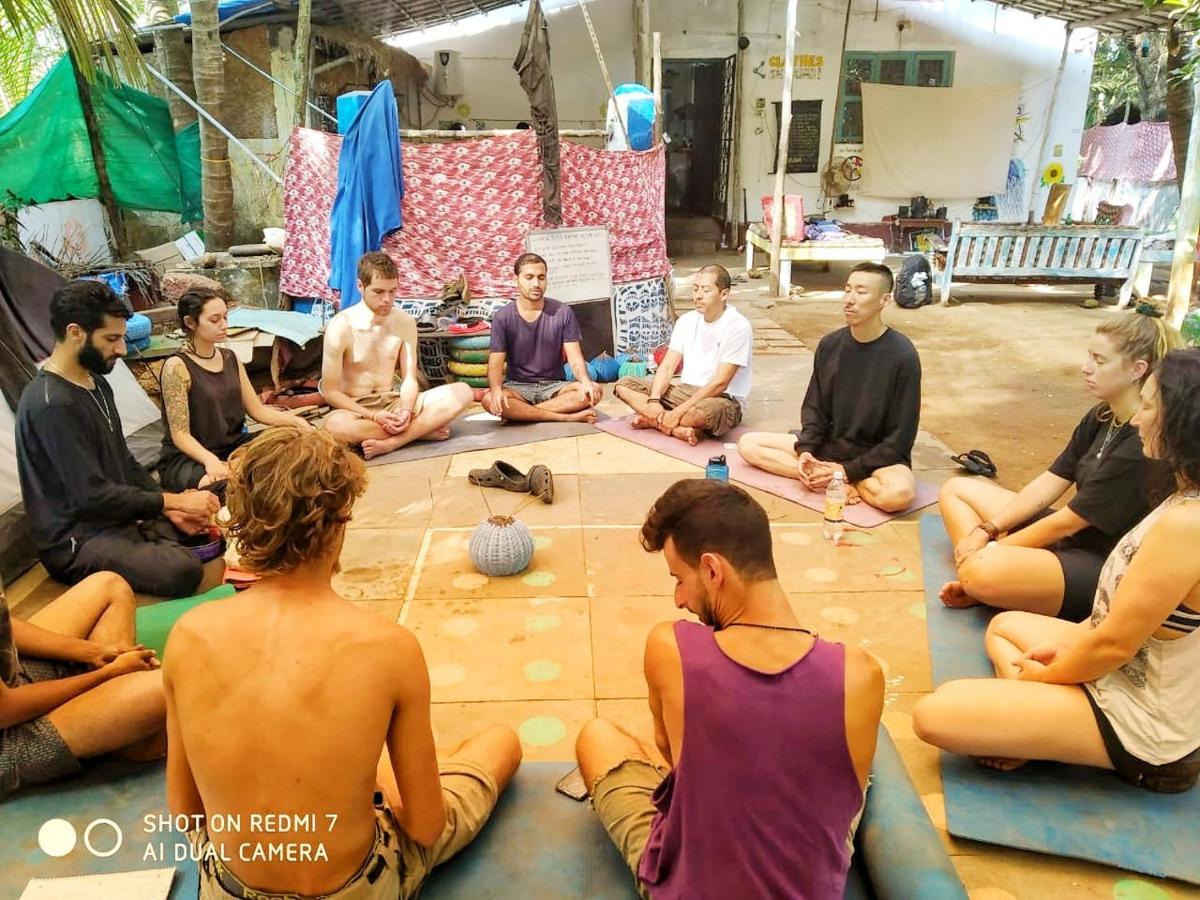 Bunkd Hostel, Анджуна Екстериор снимка